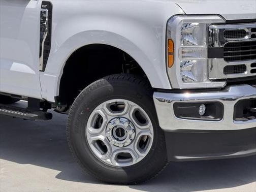 2025 Ford F-350 XLT