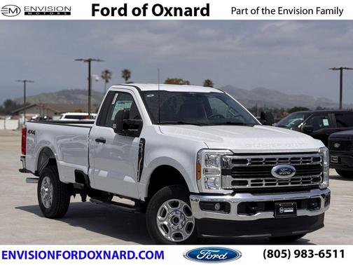 Oxford White 2025 Ford F-350 XLT
