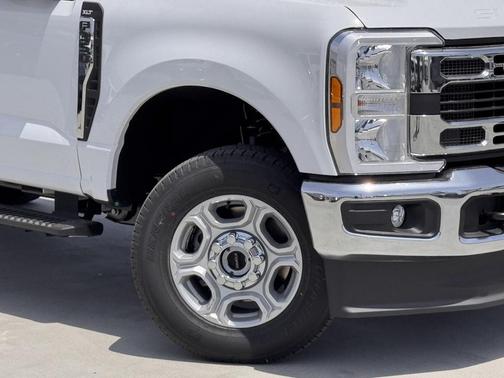 2025 Ford F-350 XLT