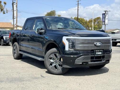 2025 Ford F-150 Lightning LARIAT