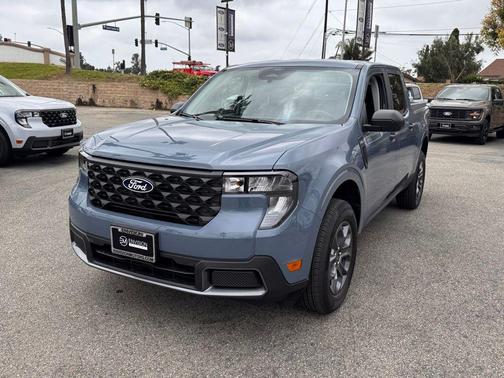 Azure Gray Metallic Tri-Coat 2026 Ford Maverick XLT