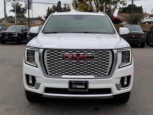 Summit White 2023 GMC Yukon XL Denali