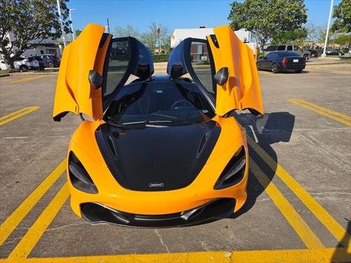 2018 McLaren 720S Base