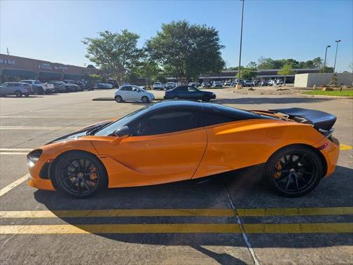 2018 McLaren 720S Base
