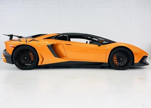 2017 Lamborghini Aventador LP750-4 Superveloce