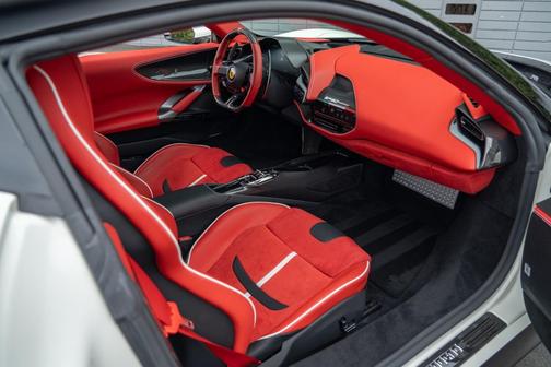 2022 Ferrari SF90 Stradale Coupe