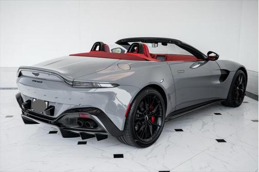 2021 Aston Martin Vantage Roadster