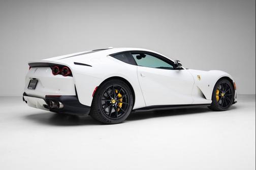 2018 Ferrari 812 Superfast Base