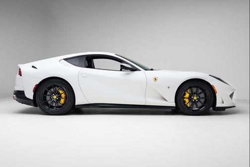 2018 Ferrari 812 Superfast Base