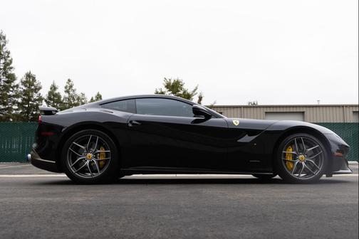 2014 Ferrari F12berlinetta Base