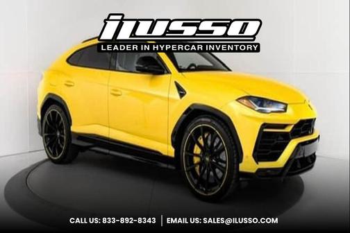 2022 Lamborghini Urus Pearl Capsule