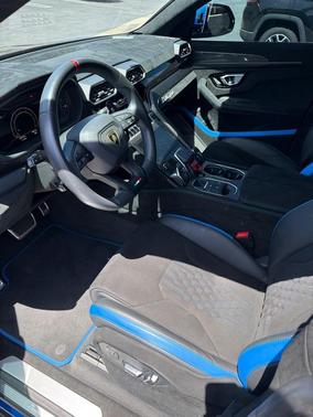 Blu Eleos 2024 Lamborghini Urus Performante