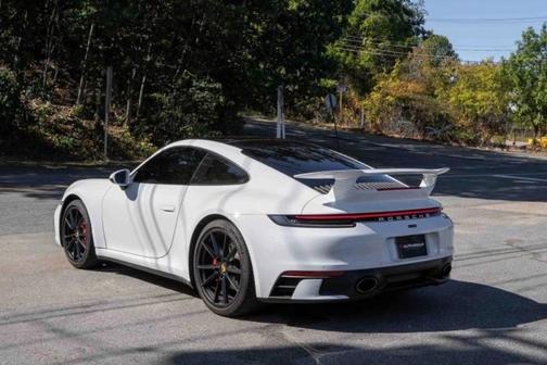 2020 Porsche 911 Carrera