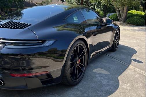 2022 Porsche 911 Carrera GTS