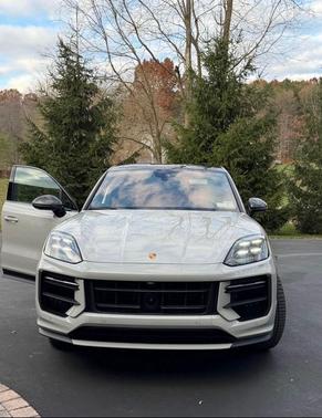 2024 Porsche Cayenne Turbo GT