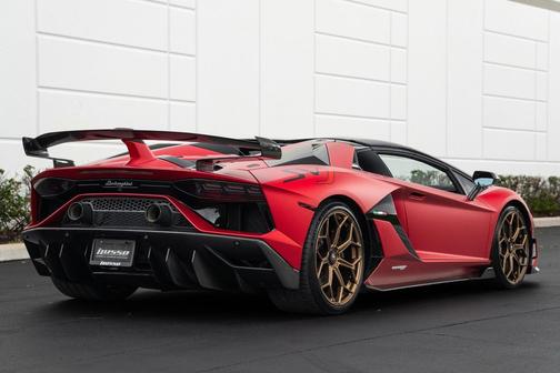 2021 Lamborghini Aventador SVJ Roadster