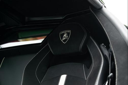 2021 Lamborghini Aventador SVJ Roadster