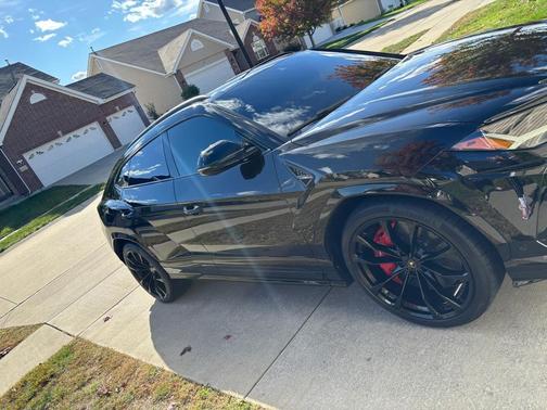 2020 Lamborghini Urus SUV