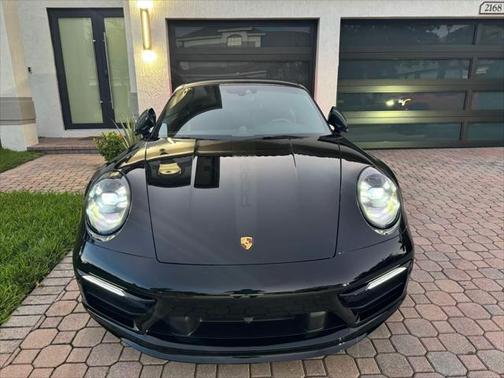 2022 Porsche 911 Carrera GTS