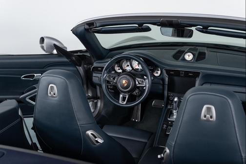 GT Silver Metallic 2019 Porsche 911 Turbo