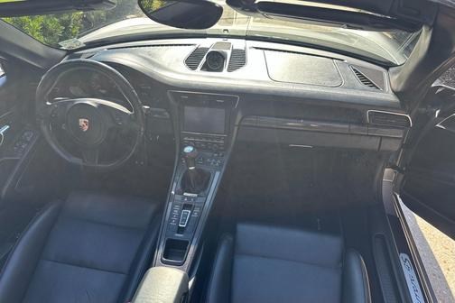 2013 Porsche 911 Carrera 4S Cabriolet