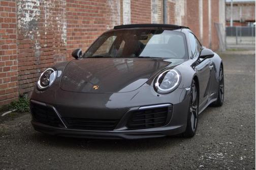 2017 Porsche 911 Carrera 4S