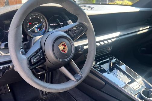 2024 Porsche 911 Carrera 4 GTS