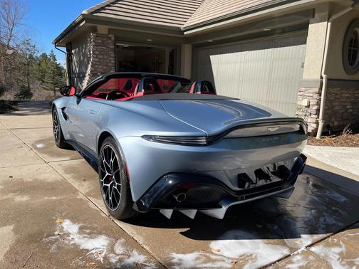 2021 Aston Martin Vantage Roadster