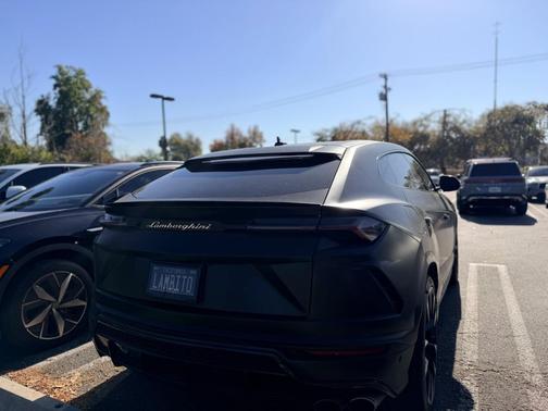 2022 Lamborghini Urus SUV