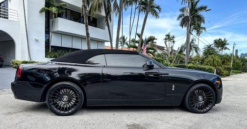Black 2020 Rolls-Royce Dawn Black Badge