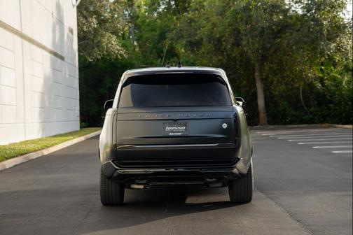 2023 Land Rover Range Rover SV