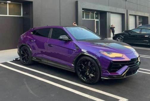 2023 Lamborghini Urus Performante