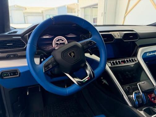 2020 Lamborghini Urus SUV