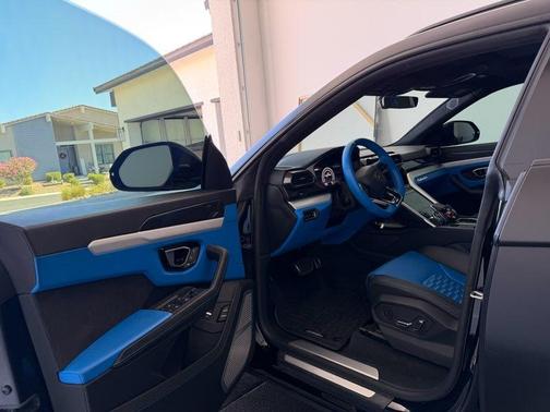 2020 Lamborghini Urus SUV