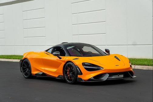 2021 McLaren 765LT Coupe