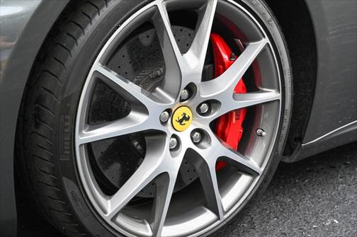 2010 Ferrari California Base