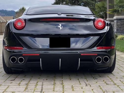 2015 Ferrari California T