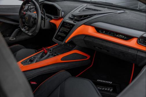 2024 Lamborghini Revuelto Coupe