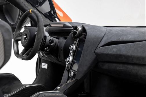 2021 McLaren 765LT Coupe