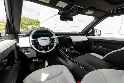 2023 Land Rover Range Rover Sport First Edition