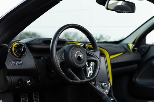 2020 McLaren 720S Base