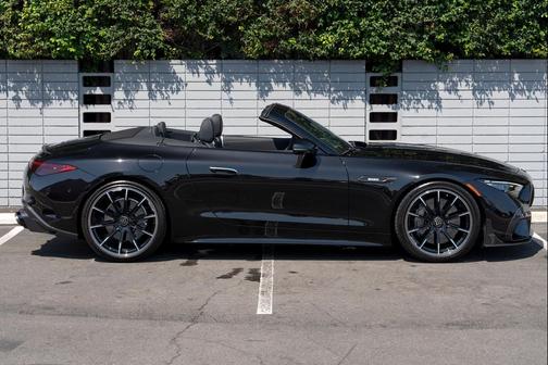 2022 Mercedes-Benz AMG SL 63 Base