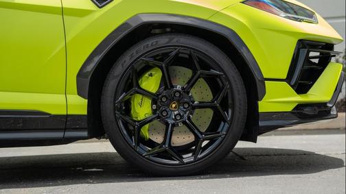 2024 Lamborghini Urus Performante