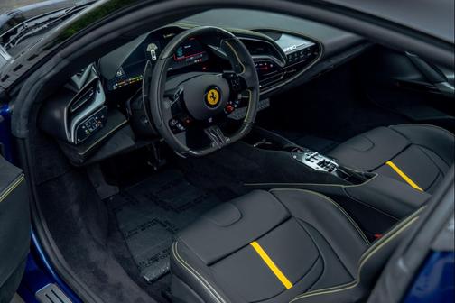 2023 Ferrari SF90 Stradale Coupe