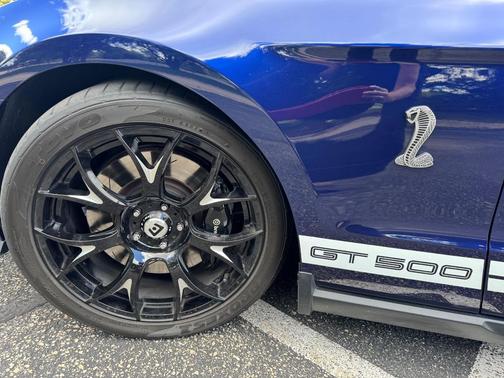 2012 Ford Shelby GT500 Base