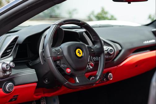 Bianco Avus 2016 Ferrari 488 GTB Coupe