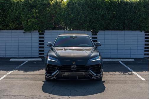 2024 Lamborghini Urus Performante