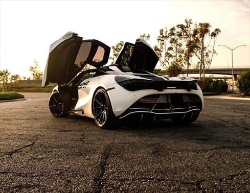 2018 McLaren 720S Base