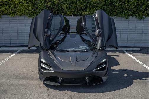 2019 McLaren 720S Base