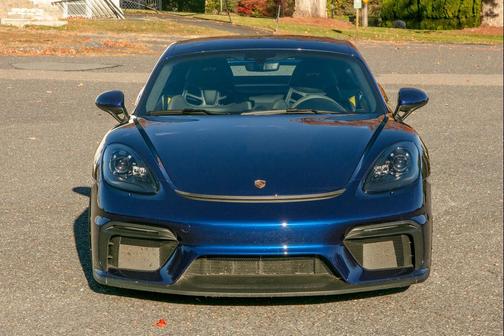 2022 Porsche 718 Cayman GT4